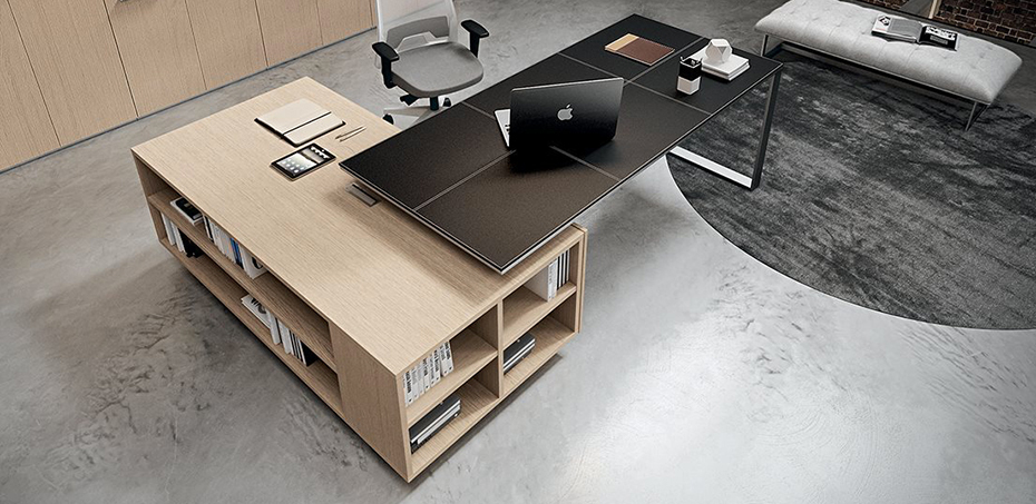Planeta italian designer desk
