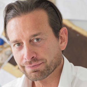 Matteo Nunziati, designer of the i4Mariani Blade office system and Elle bookcase