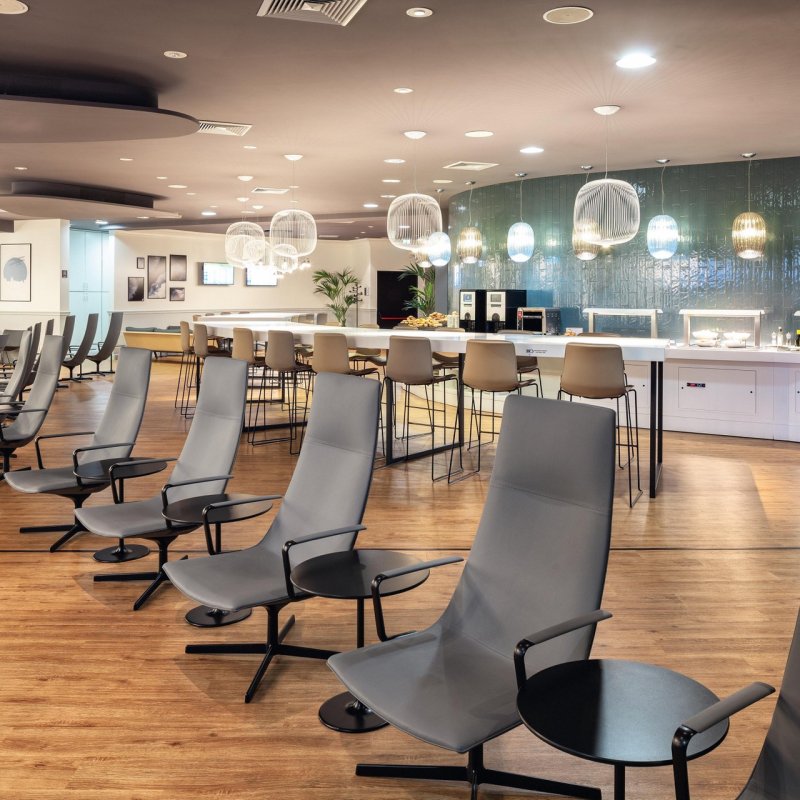 Break area & coffee point that pulls people in