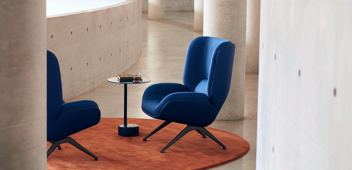 イタリア製　arper　フルレザーのチェア Lepal armchair by Arper, designer Doshi Levien: comfort & ergonomy