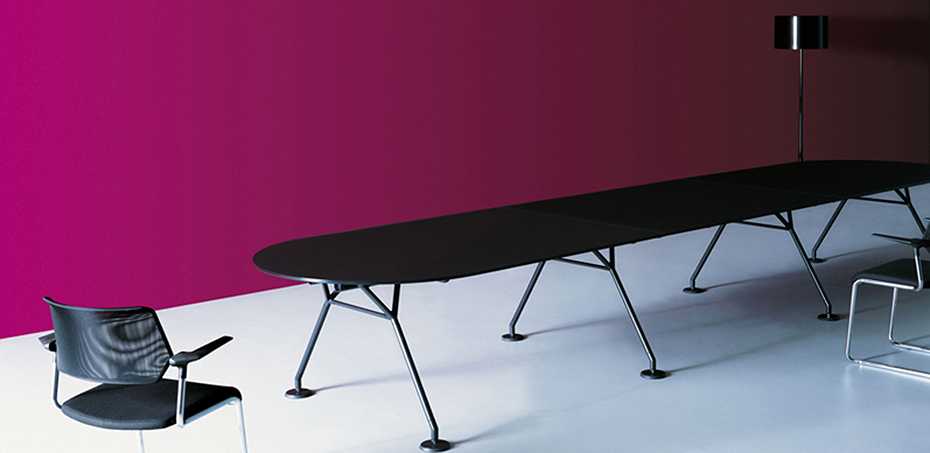 Nomos design executive desk by Tecno Italia, designer Norman Foster