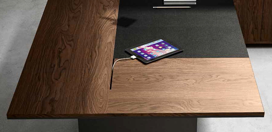 Modern office desk Oyster by Ora Office, design Roberto Danesi