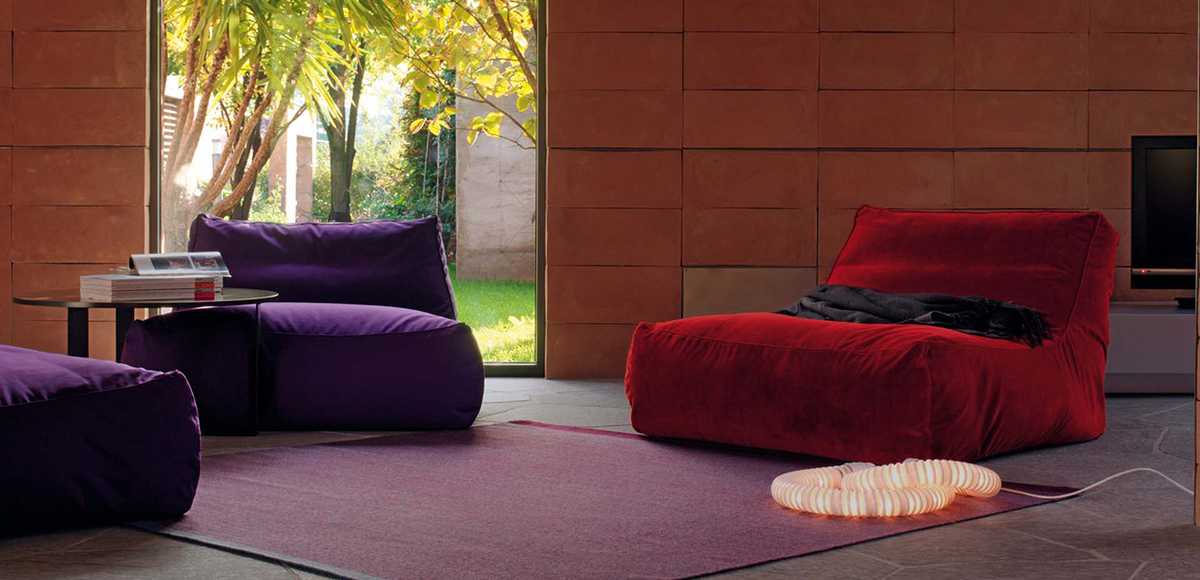 Zoe chaise longue armchair by Verzelloni, design Lievore Alther Molina