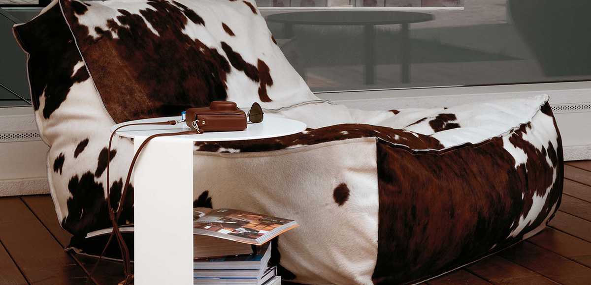 Zoe chaise longue armchair by Verzelloni, design Lievore Alther Molina