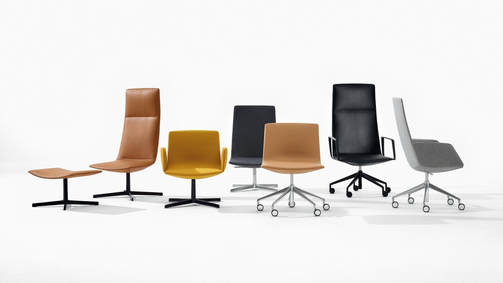 Conference room chairs Catifa Sensit by Arper around a boardroom table