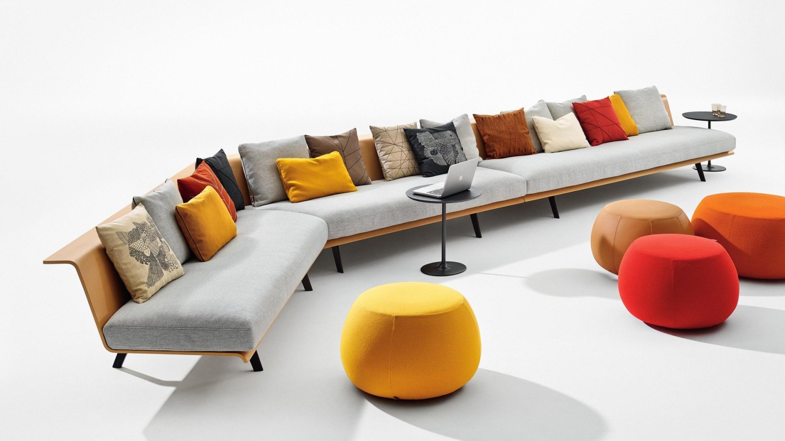Zinta modular seating by Arper in a corporate lobby