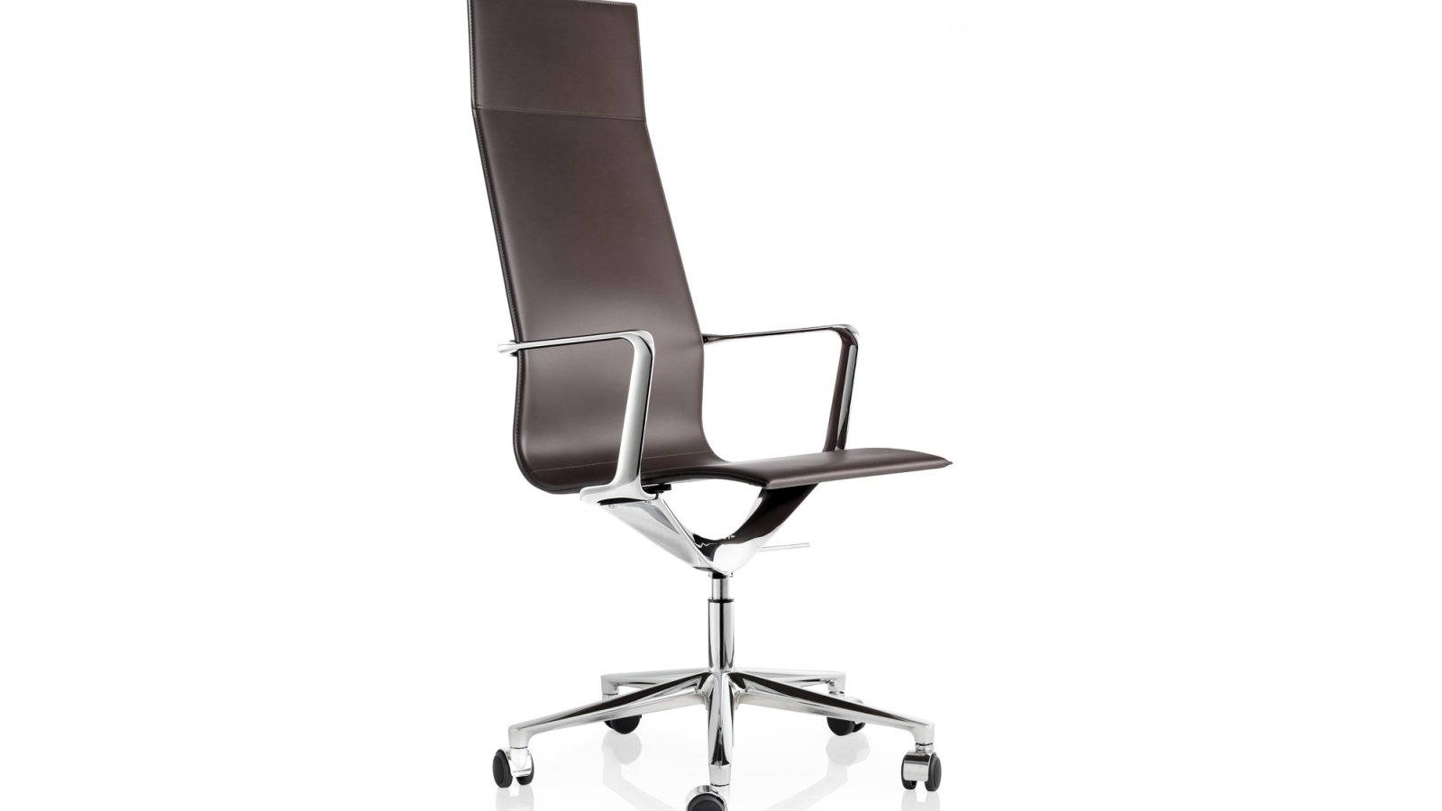 Kuna Chair by ICF Office in a corner office