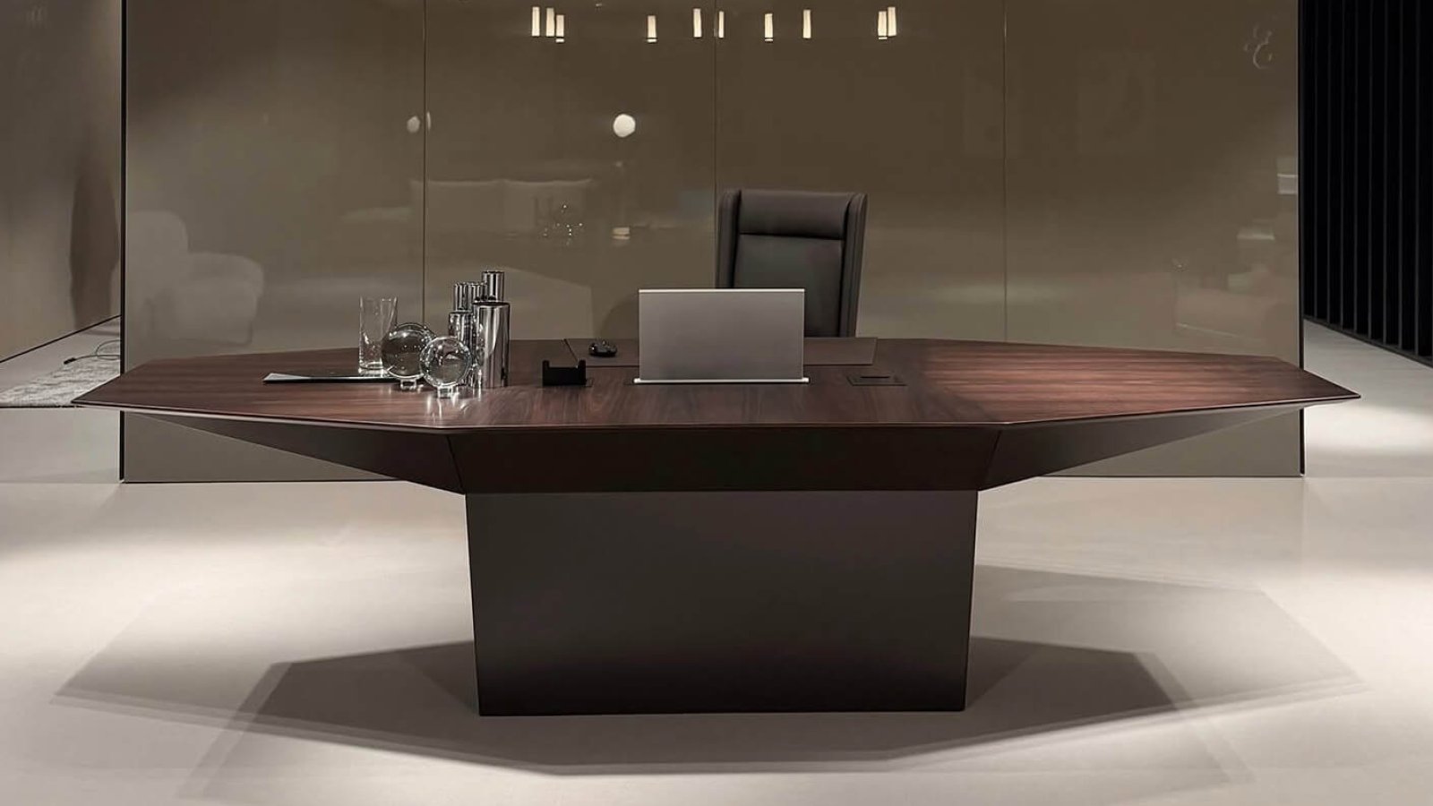 Eidos executive desk by i4Mariani with motorized monitor risen from the top