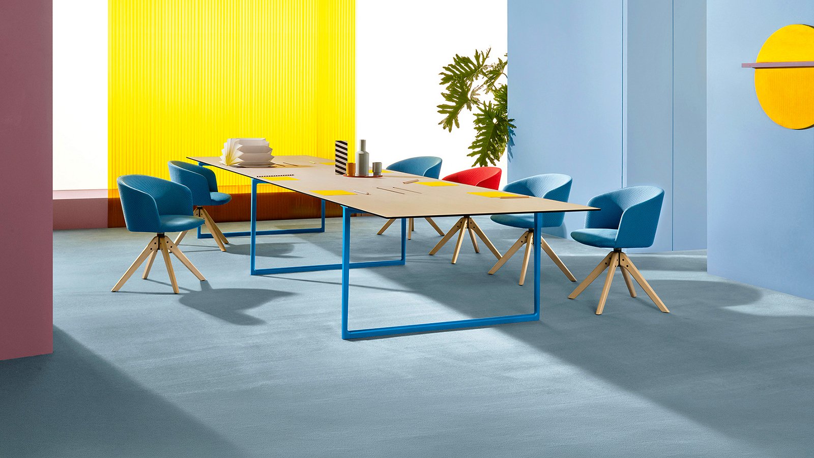 Conference table Toa by Pedrali on die-cast aluminum bridge legs