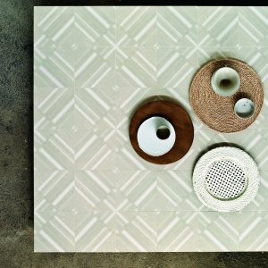 Azulej Bianco and Grigio tiles mixed on one wall