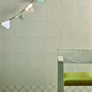 Counter clad in Azulej Grigio porcelain