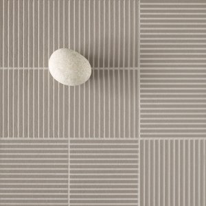Outdoor terrace paved with Fringe