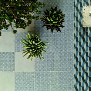 Washroom floor in digitally printed Azulej Bianco