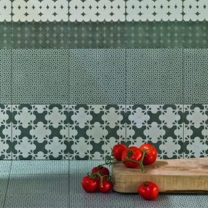 Detail of the Azulej Trama pattern tile by Mutina