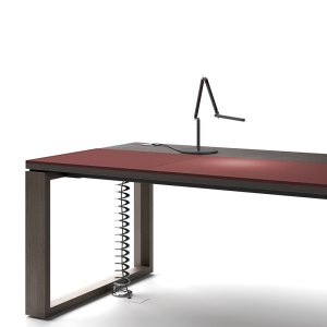 Front screens in three heights on Arche desks