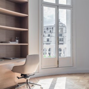 Aston seating in a corporate lobby