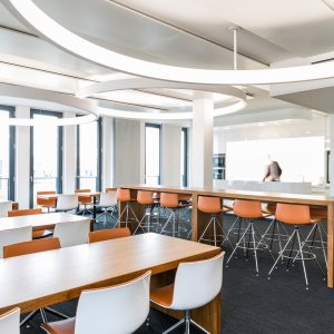Reception desk area furnished with Catifa 53 seating