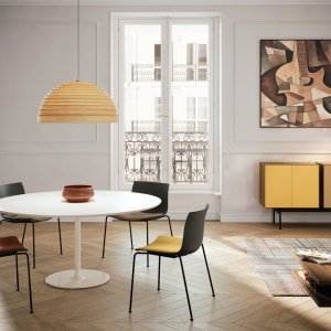 Kraft paper sheets bonded with natural resin in the Catifa Carta shell