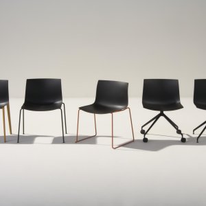Catifa Carta designer chair by Arper with a paper-based PaperShell shell