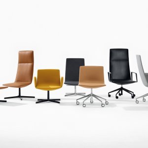Conference room chairs Catifa Sensit by Arper around a boardroom table