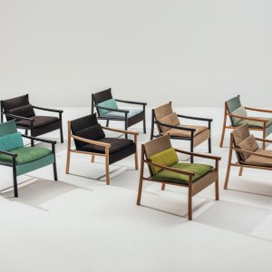 Kata Chair around a collaborative table