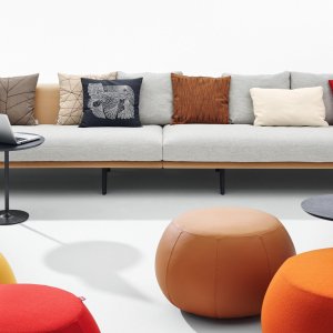 Optional armrest with cushion on a Zinta composition