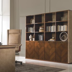 Side view of the desk showing top and leg proportion