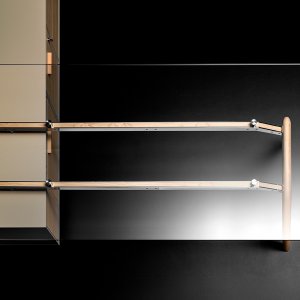 Integrated shelf of the 220 cm glass Rail variant