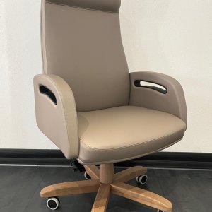 Semi-oval iSixty conference table for nineteen with full-height back