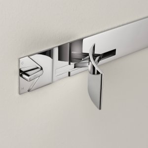 Controls of the Cut Plus shower column in detail