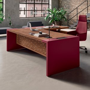 Matt lacquered legs paired with walnut top on the e-10