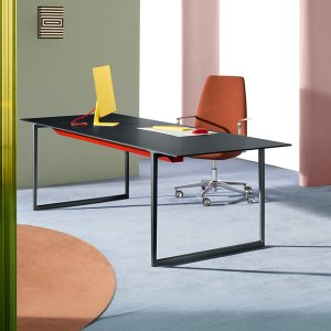 Elinor by Pedrali in category P mid-grain leather