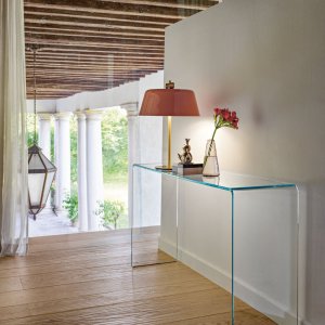 Glass side panel of the FIAM Rialto desk