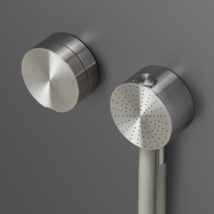 Giotto Plus rim-mounted bathtub group by Cea Design with retractable hand shower
