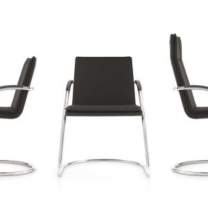 Low Valea chair in an office conversation corner