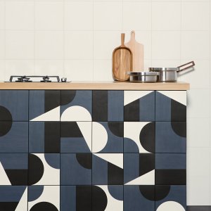 Plain Puzzle field tiles in an office lobby