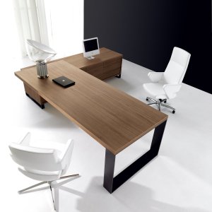 New Loop executive desk by IVM Office in an American corner office