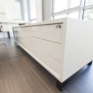 New Loop executive desk with structural return for extra work surface