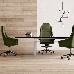 Jera Chair executive office chair by Las Mobili with quilted upholstery and polished aluminum five-star base