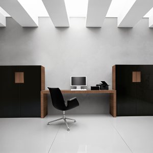 Kyo conference table with electrified legs