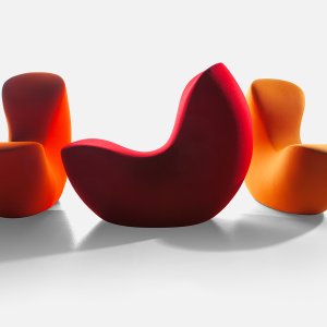Profile of the LaCividina Nautile chair, a single sweep from top of back to seat