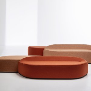 Guest chairs Waves by LaCividina in a corporate lobby