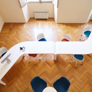 Adjustable glides under the Brunch structure