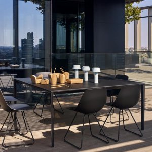 Outdoor powder shades on Miunn metal frames