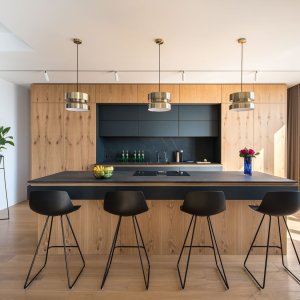 Miunn stool at a kitchen island counter