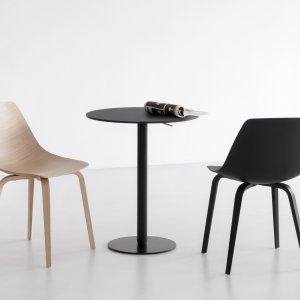Square-base swivel Miunn stool