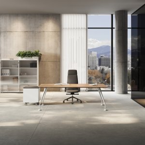 Énosi designer office desk by Las Mobili with black rear-lacquered glass top and chrome conical legs