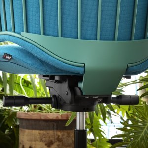 BIM-ready Italia executive chair by Luxy