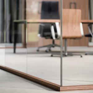 Ventilation grille on a solid partition door in the Quadrifoglio system