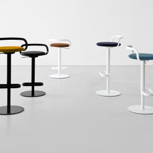 MAK swivel bar stool by Lapalma at a coffee counter